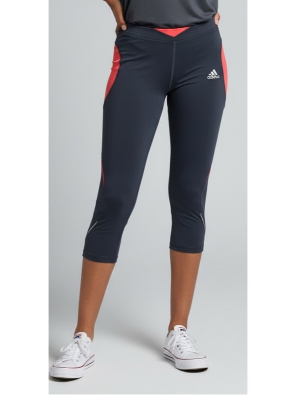 Adidas Medium Supernova Dark Charcoal Gray Red White Cropped Athletic Pants